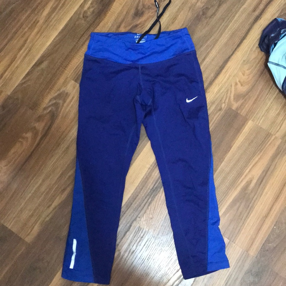 Nike cropped leggings